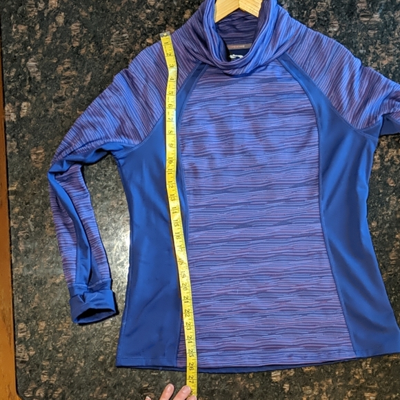 Cascade Sports purple space dye Med pullover - Picture 4 of 6